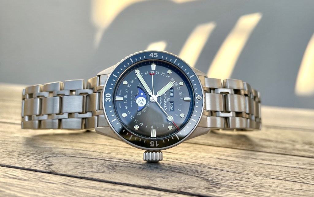 The Bathyscaphe Quantieme Complet on the X-70 bracelet - The
